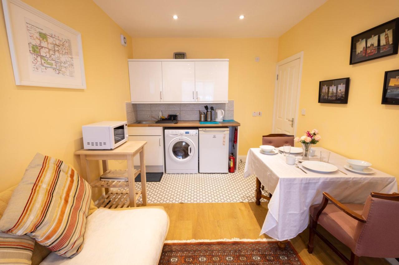 London Vegetarian Smoke & Pet Free En-Suite With Ev Parking 埃奇韦尔 外观 照片