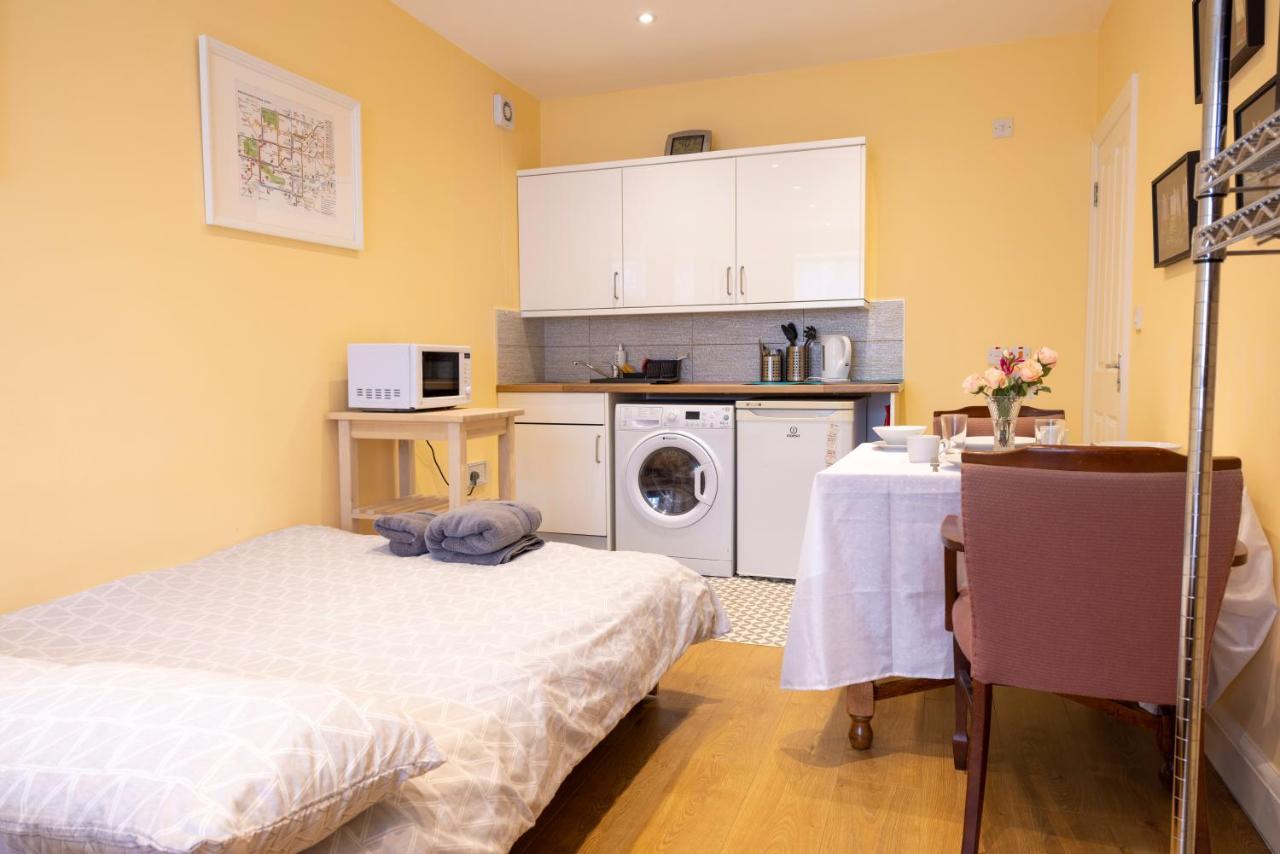 London Vegetarian Smoke & Pet Free En-Suite With Ev Parking 埃奇韦尔 外观 照片