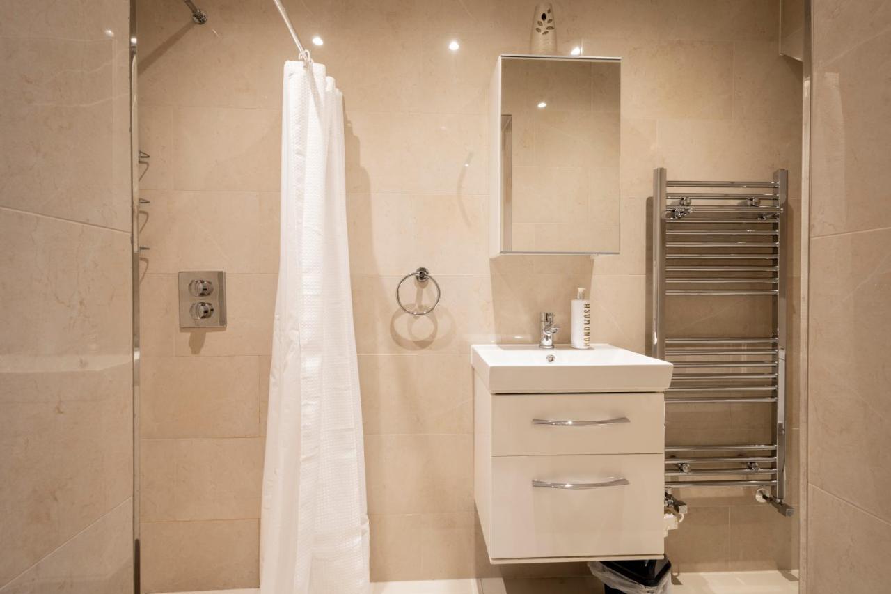 London Vegetarian Smoke & Pet Free En-Suite With Ev Parking 埃奇韦尔 外观 照片