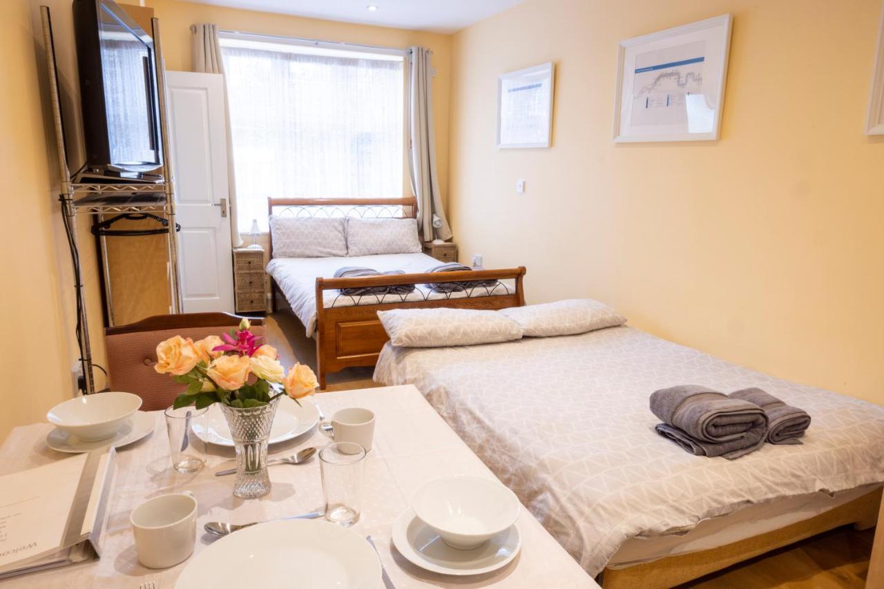 London Vegetarian Smoke & Pet Free En-Suite With Ev Parking 埃奇韦尔 外观 照片