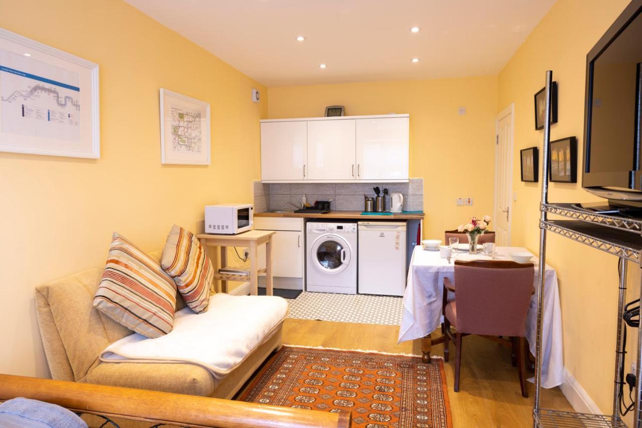 London Vegetarian Smoke & Pet Free En-Suite With Ev Parking 埃奇韦尔 外观 照片