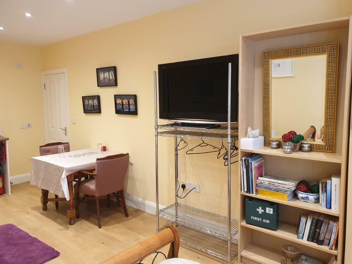 London Vegetarian Smoke & Pet Free En-Suite With Ev Parking 埃奇韦尔 外观 照片